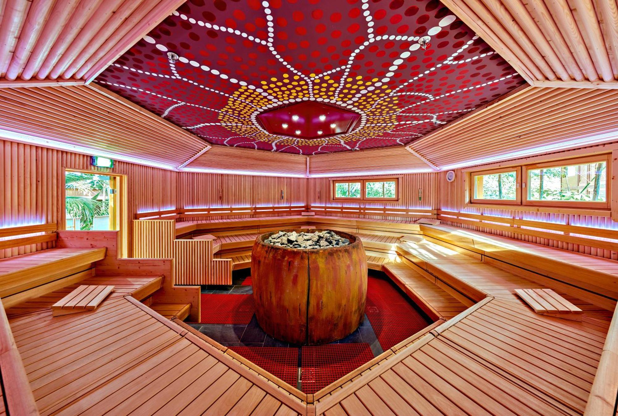 Tropical Islands Resort Briesen  Buitenkant foto